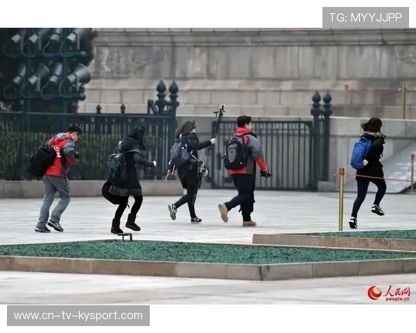 成都考生跑步进场反映招聘压力，成都跑步培训