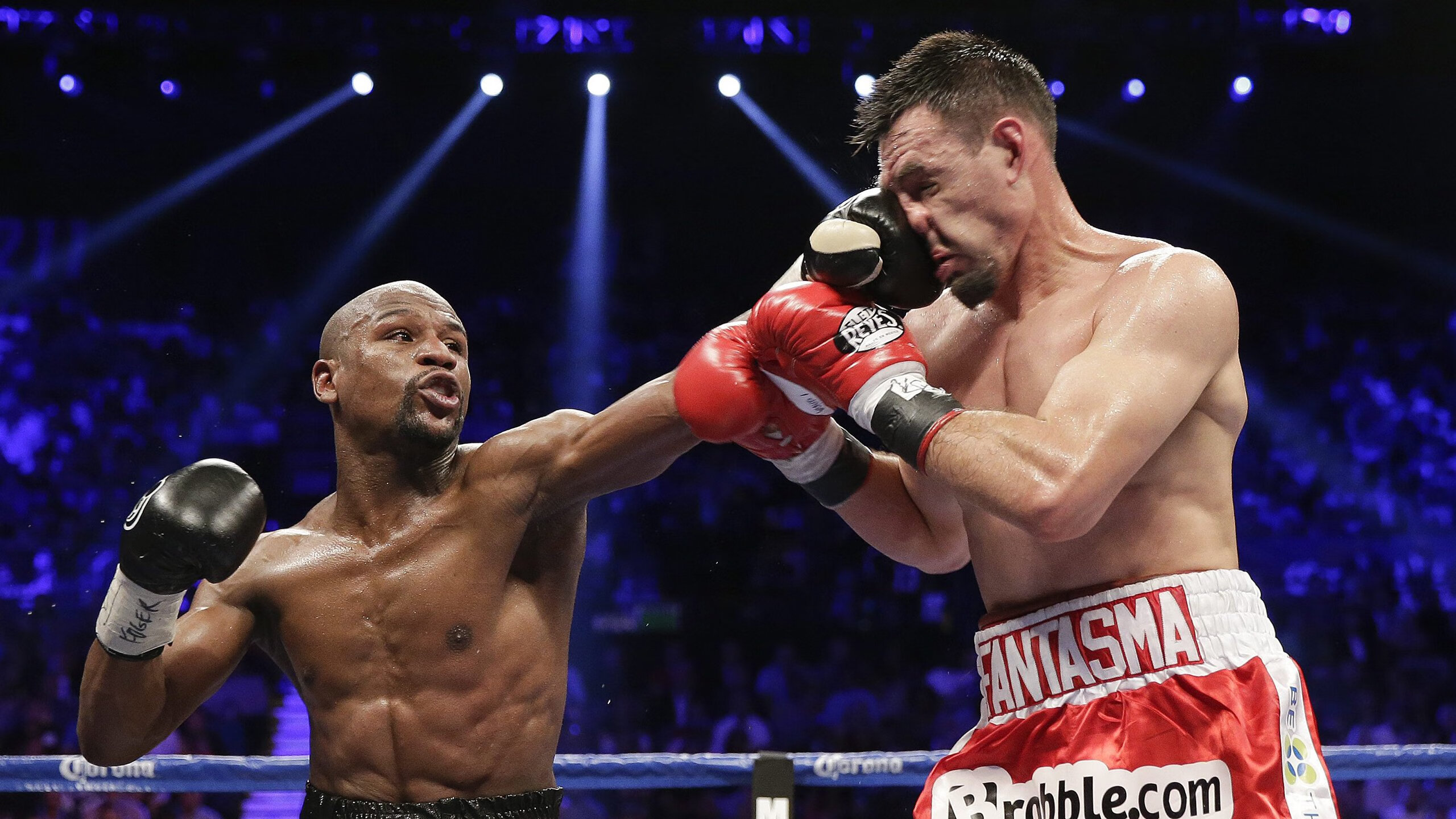 湖人队士气振奋，季后赛已是必争之地，湖人季后赛首轮出局